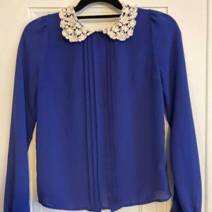 Women's Blouse w Lace Collar in Size XS